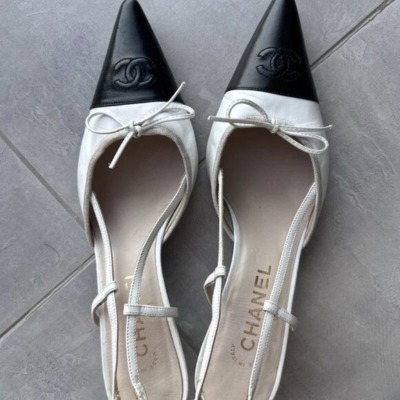 Vtg RARE CHANEL Black White Leather Slingback Mule Heels - Picture 3 of 9